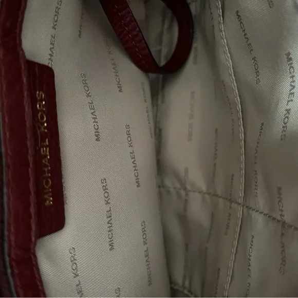 Michael Kors Evie leather medium shoulder bag with flap in Burgundy EC - Picture 9 of 12